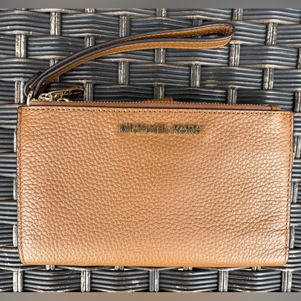 Michael Kors Jet Set Travel Double Zip Wristlet